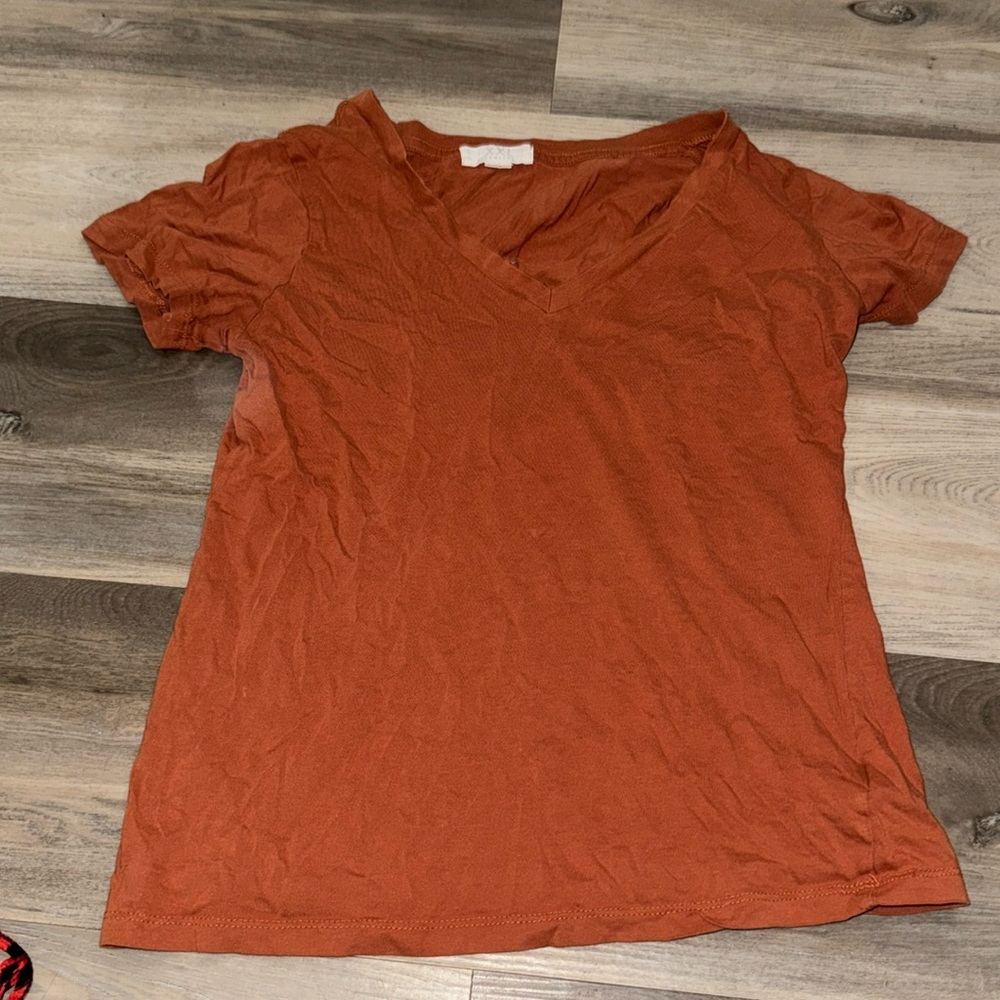 Orangey/brown t shirt